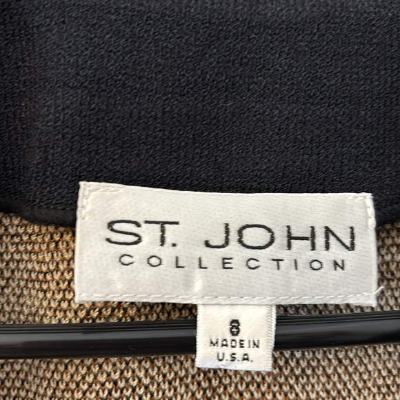 St. John Animal Print Full Zip Jacket Embellished w/Gold Grommets Sz 8 - Picture 11 of 12